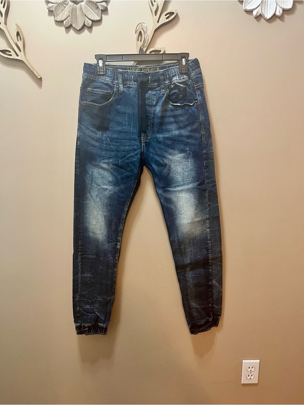 American Eagle Men's Dark Blue Washed Jogger Jeans Size Small